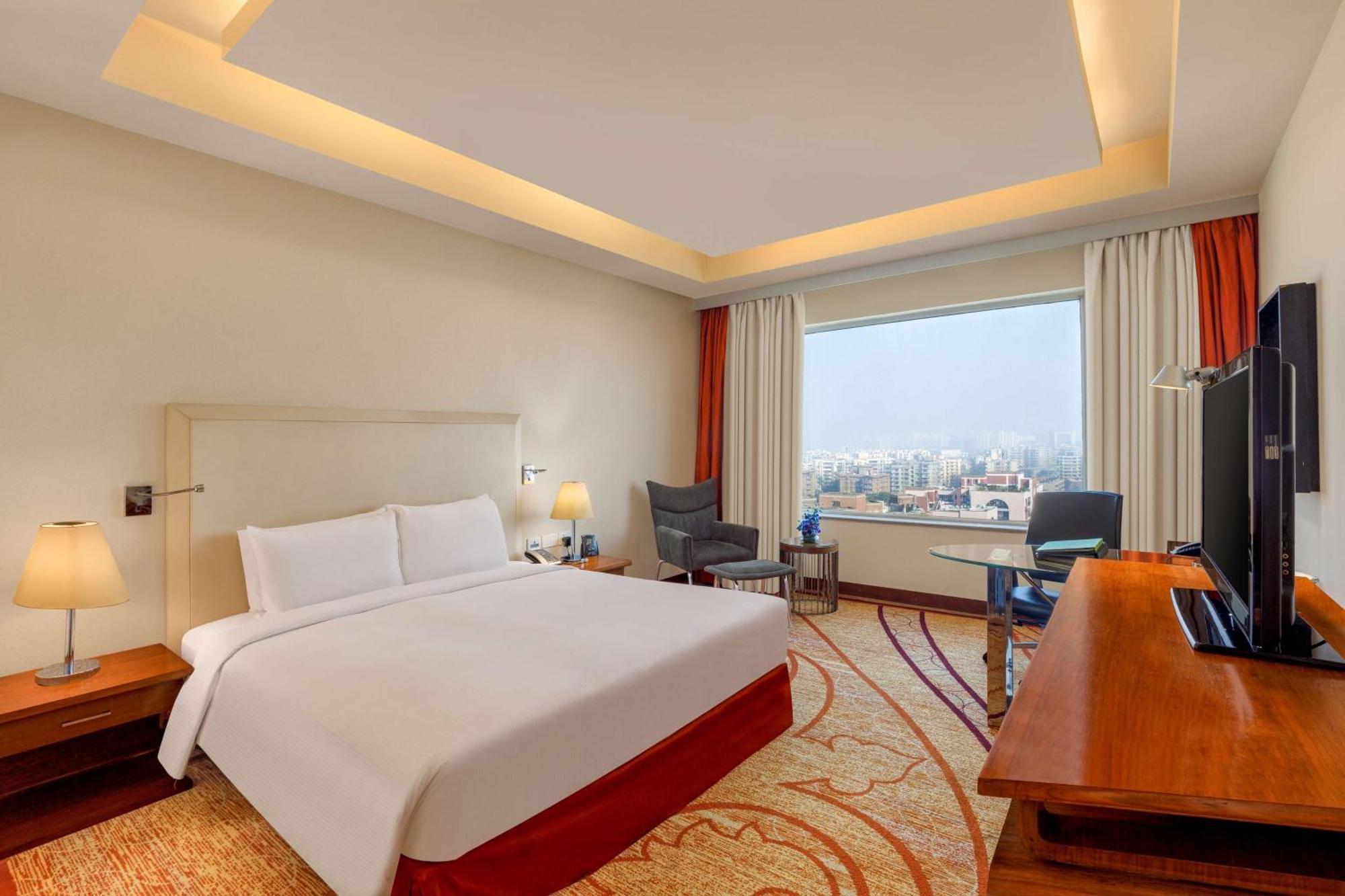 Hotel Doubletree By Hilton Gurgaon New Delhi Ncr Exterior foto