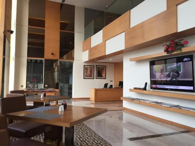 Hotel Doubletree By Hilton Gurgaon New Delhi Ncr Exterior foto