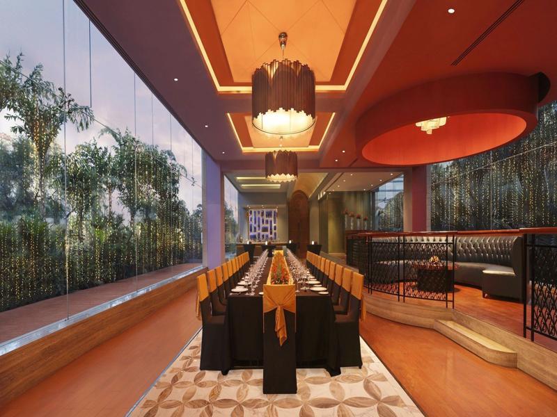 Hotel Doubletree By Hilton Gurgaon New Delhi Ncr Exterior foto